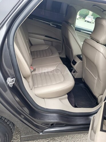 Ford Fusion (North America)-15