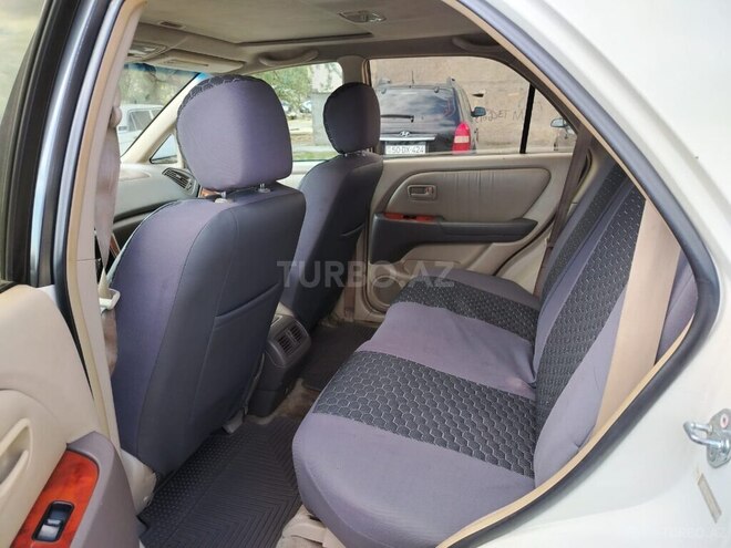 Lexus RX 300-11