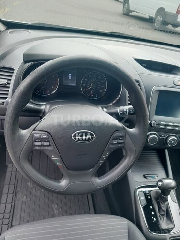 Kia Forte-11