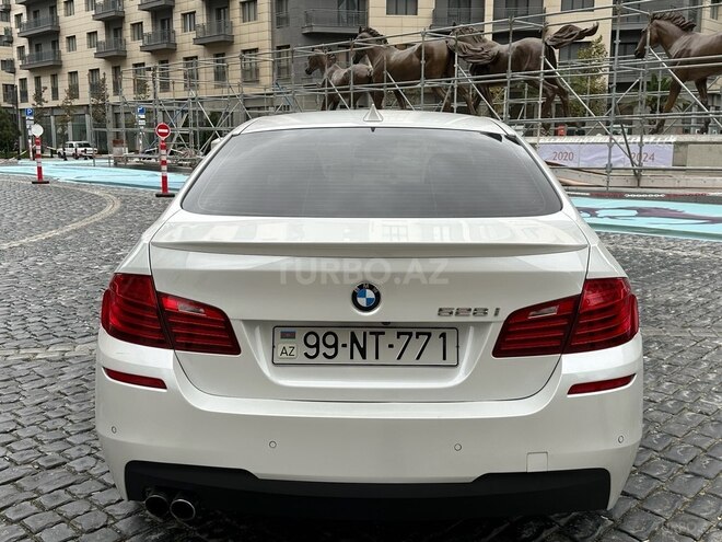BMW 528-2