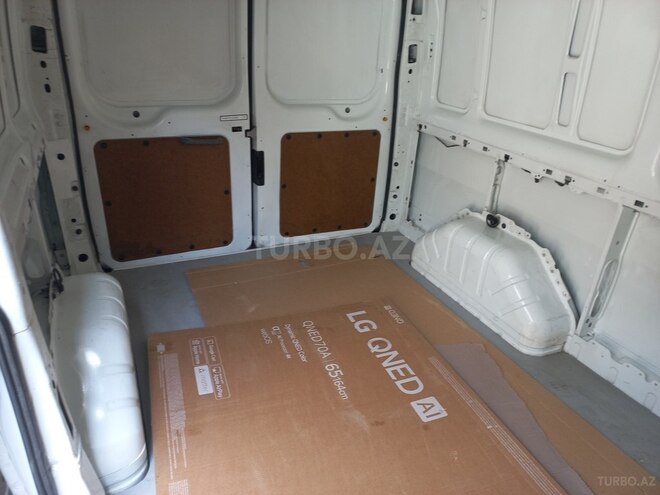 Ford Transit-18