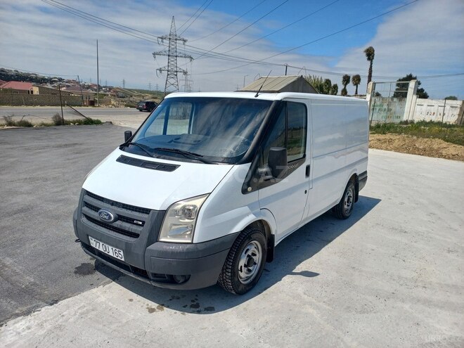 Ford Transit-9