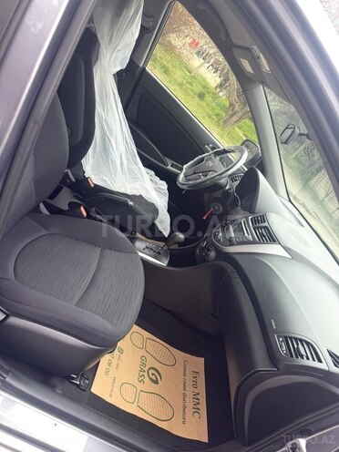 Hyundai Accent-6
