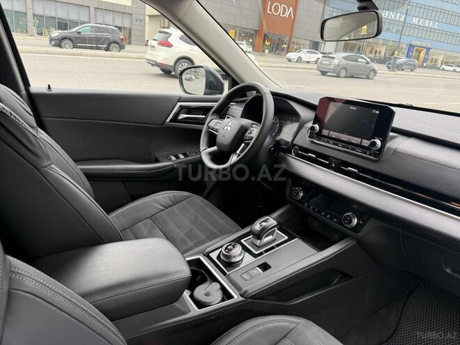 Mitsubishi Outlander-7