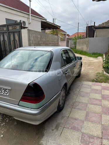 Mercedes C 220-6