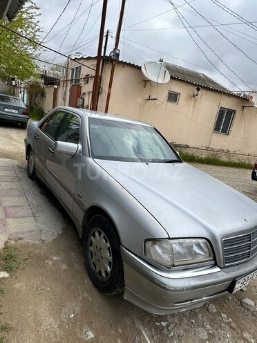 Mercedes C 220-2