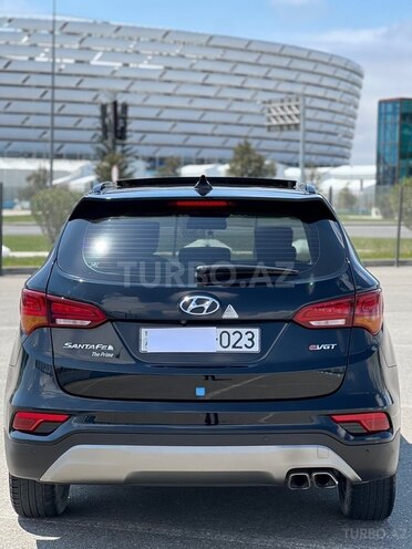 Hyundai Santa Fe-12