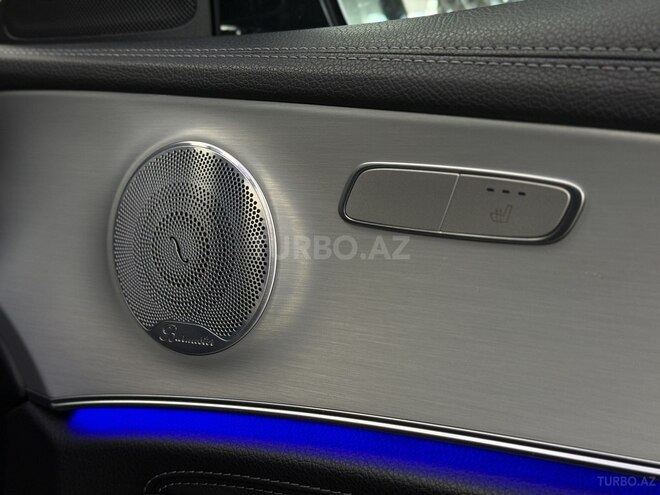 Mercedes E 200-13