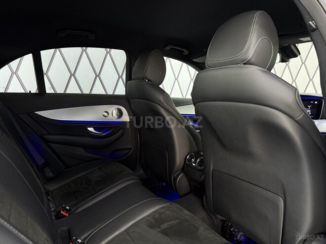 Mercedes E 200-10