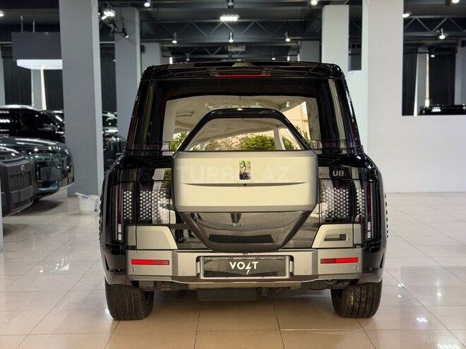 BYD Yangwang U8-13