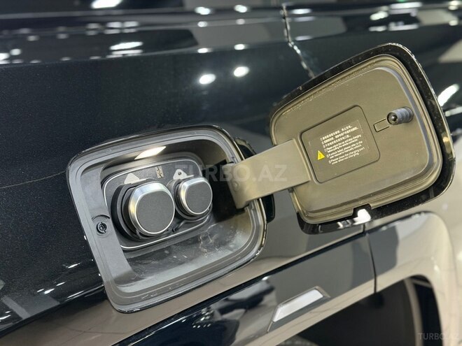 BYD Yangwang U8-21