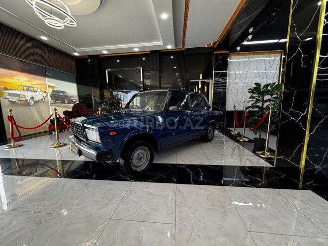 LADA (VAZ) 2107-2