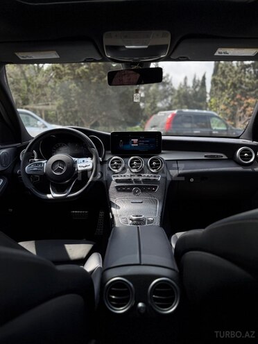 Mercedes C 300-11