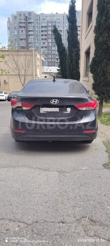 Hyundai Elantra-2