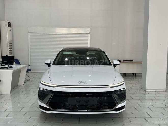Hyundai Sonata-1
