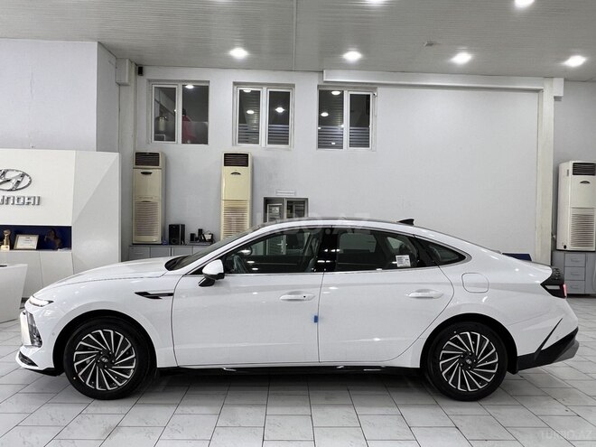 Hyundai Sonata-8