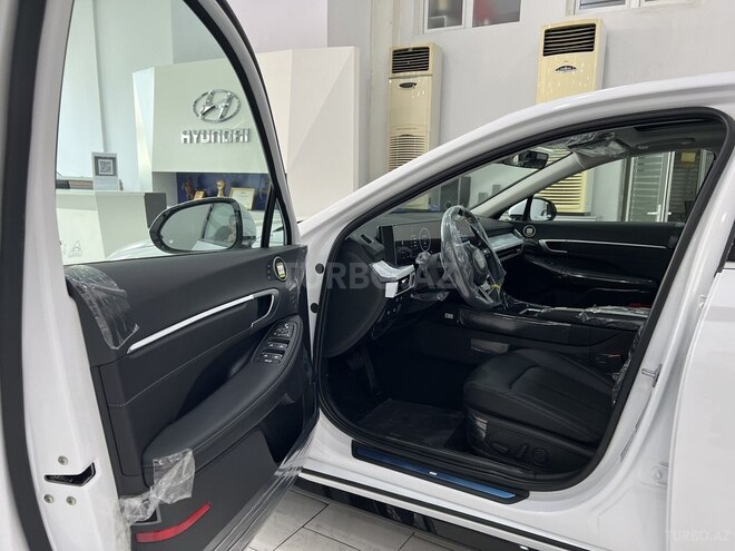 Hyundai Sonata-9