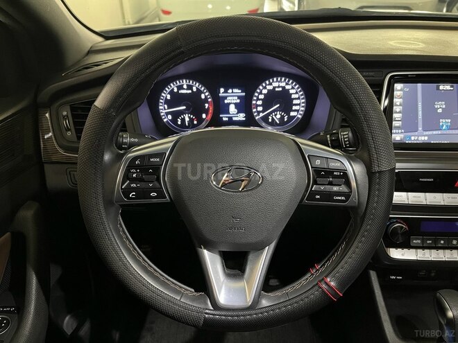 Hyundai Sonata-5