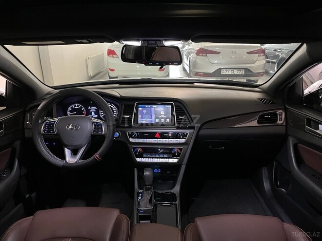 Hyundai Sonata-15