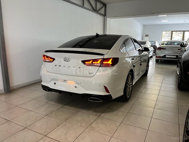 Hyundai Sonata-2