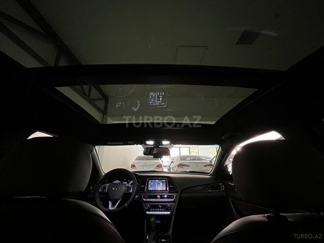 Hyundai Sonata-14