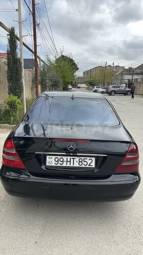 Mercedes E 200-2
