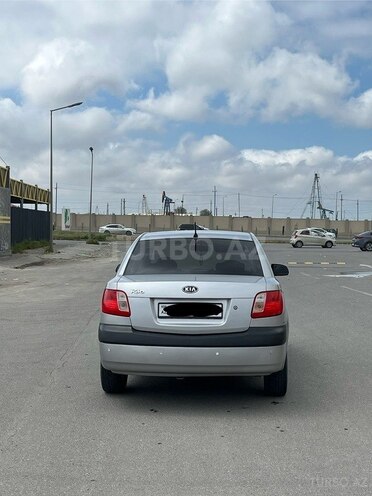 Kia Rio-10