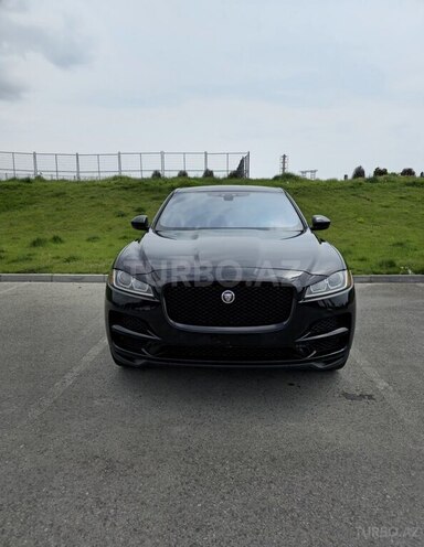 Jaguar F-Pace-2