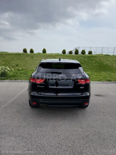 Jaguar F-Pace-3