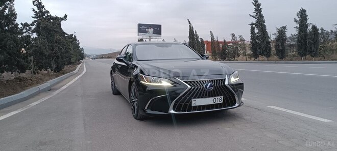 Lexus ES 300h-4