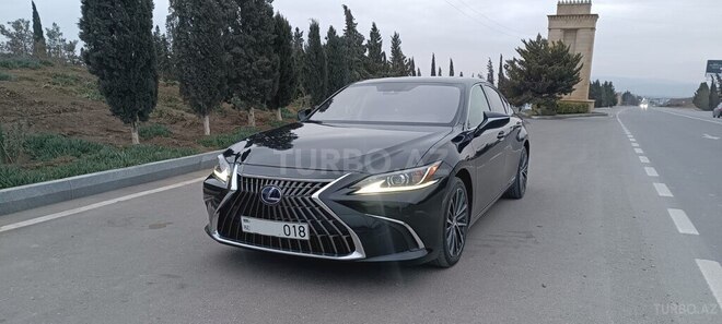 Lexus ES 300h-1