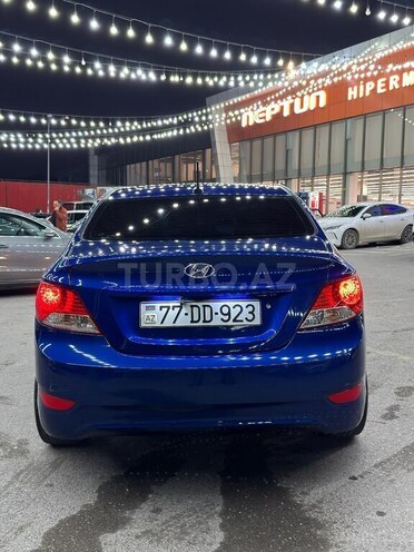 Hyundai Accent-3