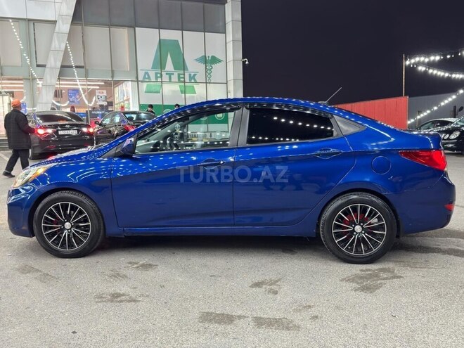 Hyundai Accent-5