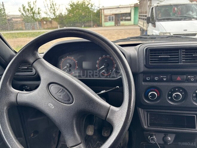 LADA (VAZ) Niva-3