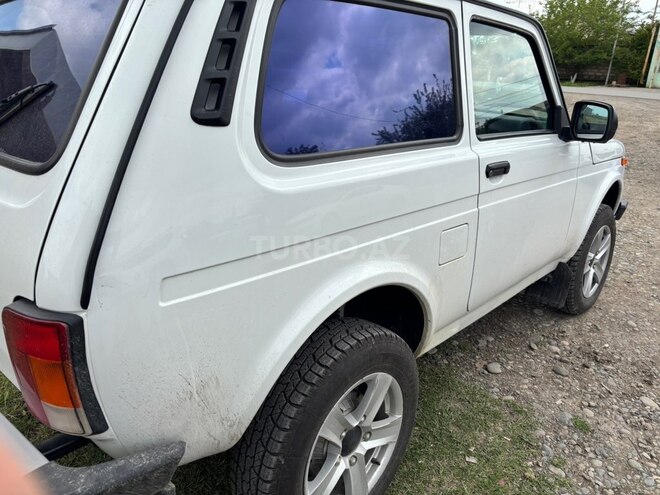 LADA (VAZ) Niva-6