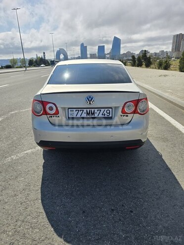 Volkswagen Jetta-4