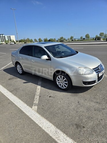 Volkswagen Jetta-2