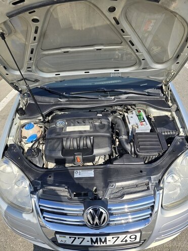 Volkswagen Jetta-9