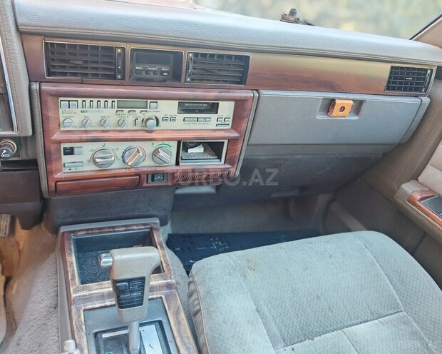 Nissan Cedric-5