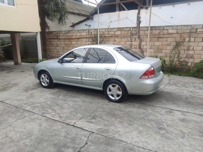 Nissan Sunny-2
