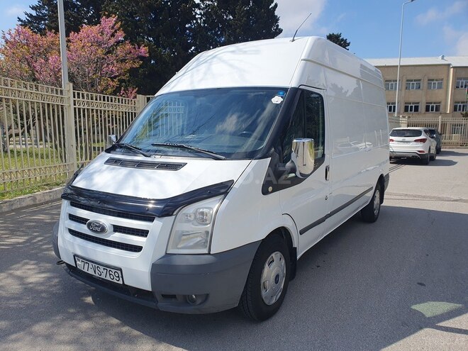 Ford Transit-9