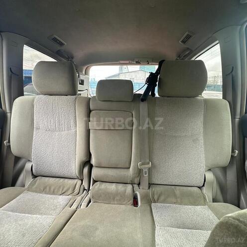 Toyota Land Cruiser Prado-12