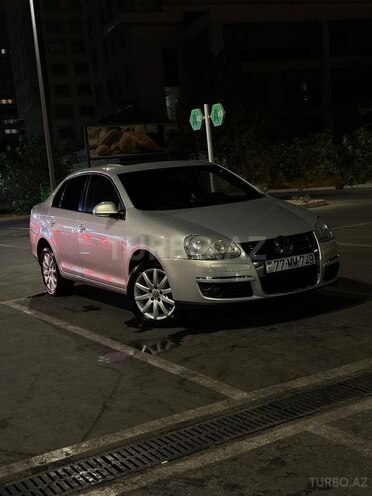 Volkswagen Jetta-10