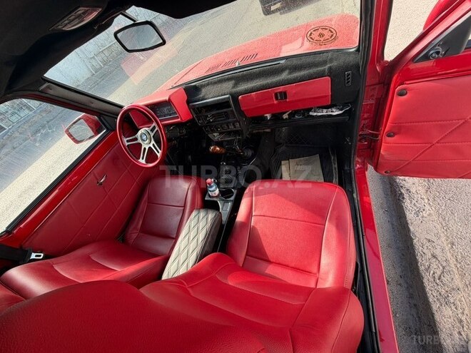 LADA (VAZ) Niva-8
