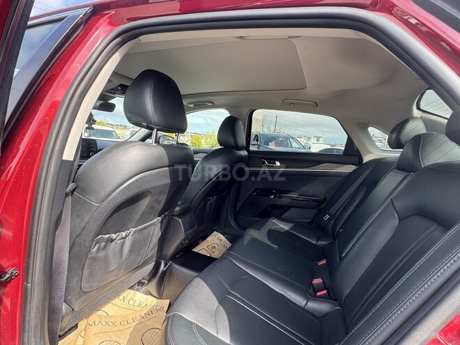 Kia K5-8