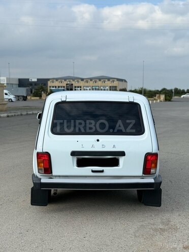 LADA (VAZ) Niva-9