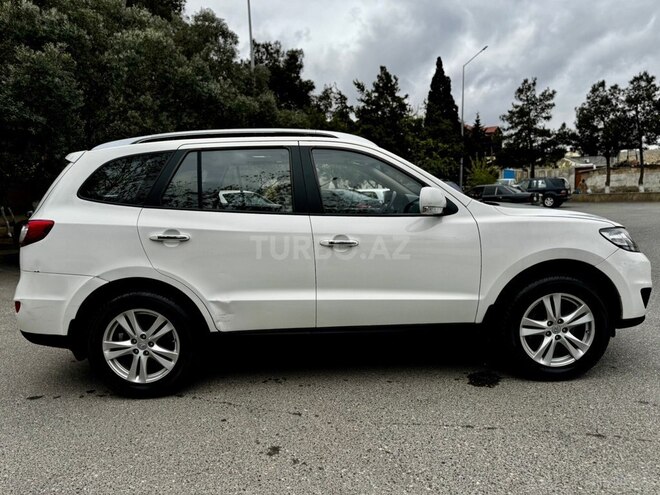Hyundai Santa Fe-6