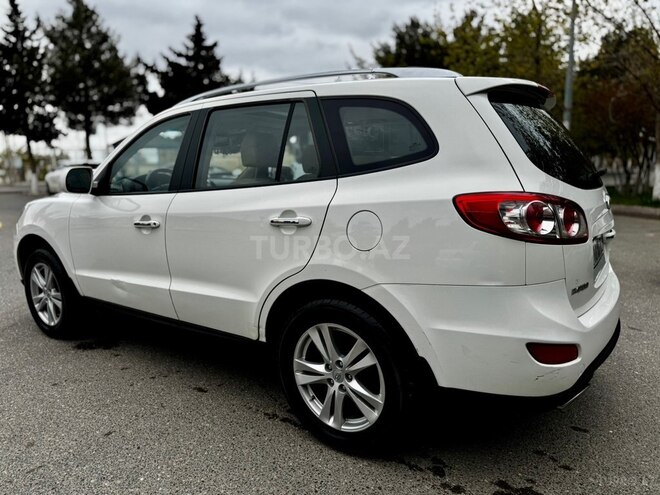 Hyundai Santa Fe-5