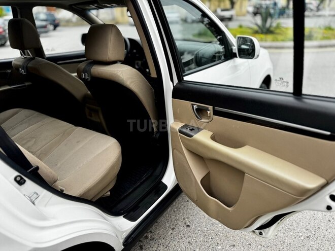 Hyundai Santa Fe-14