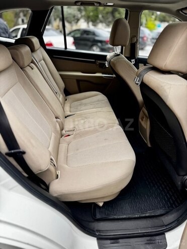 Hyundai Santa Fe-18